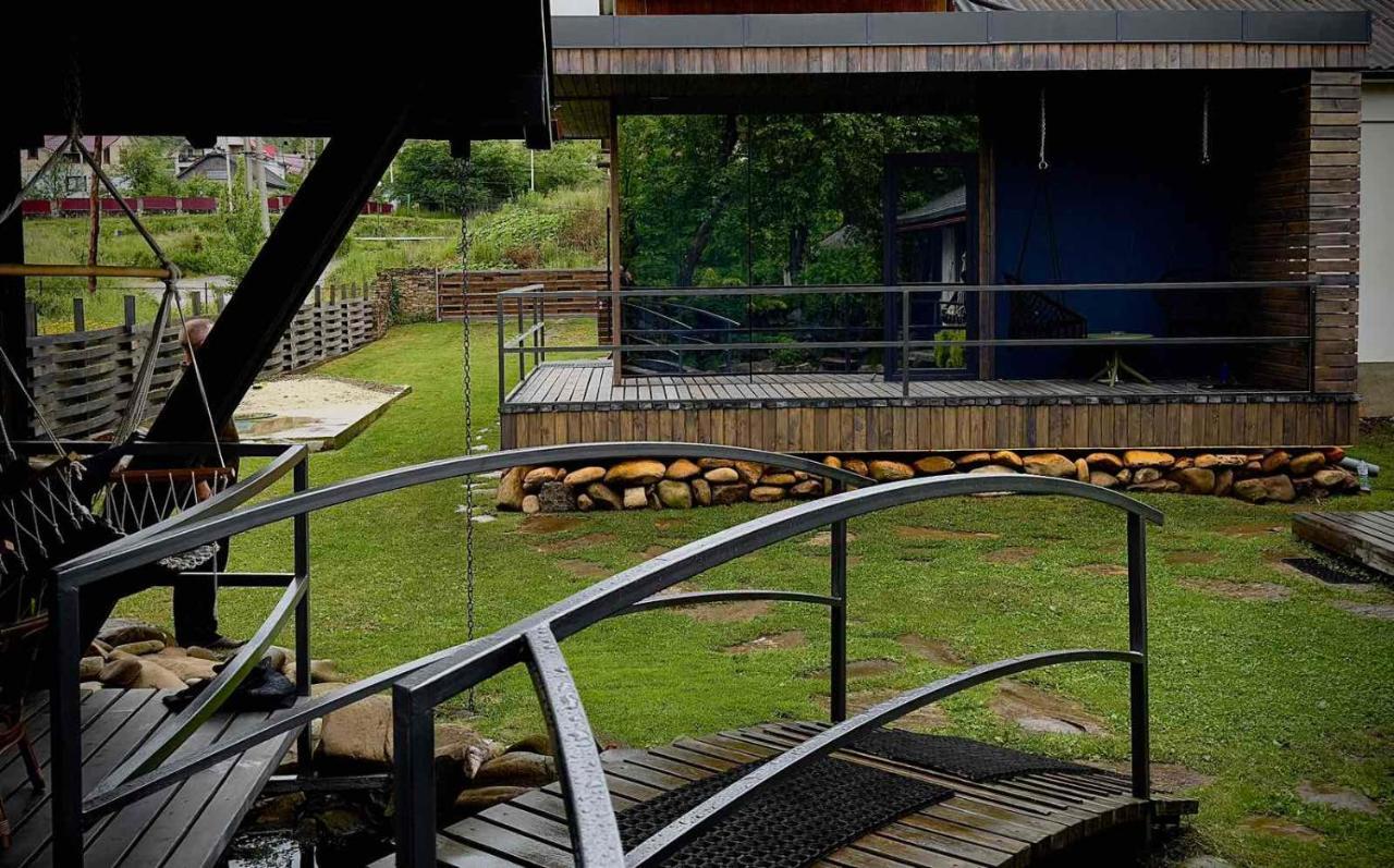 Veranda Lodge *